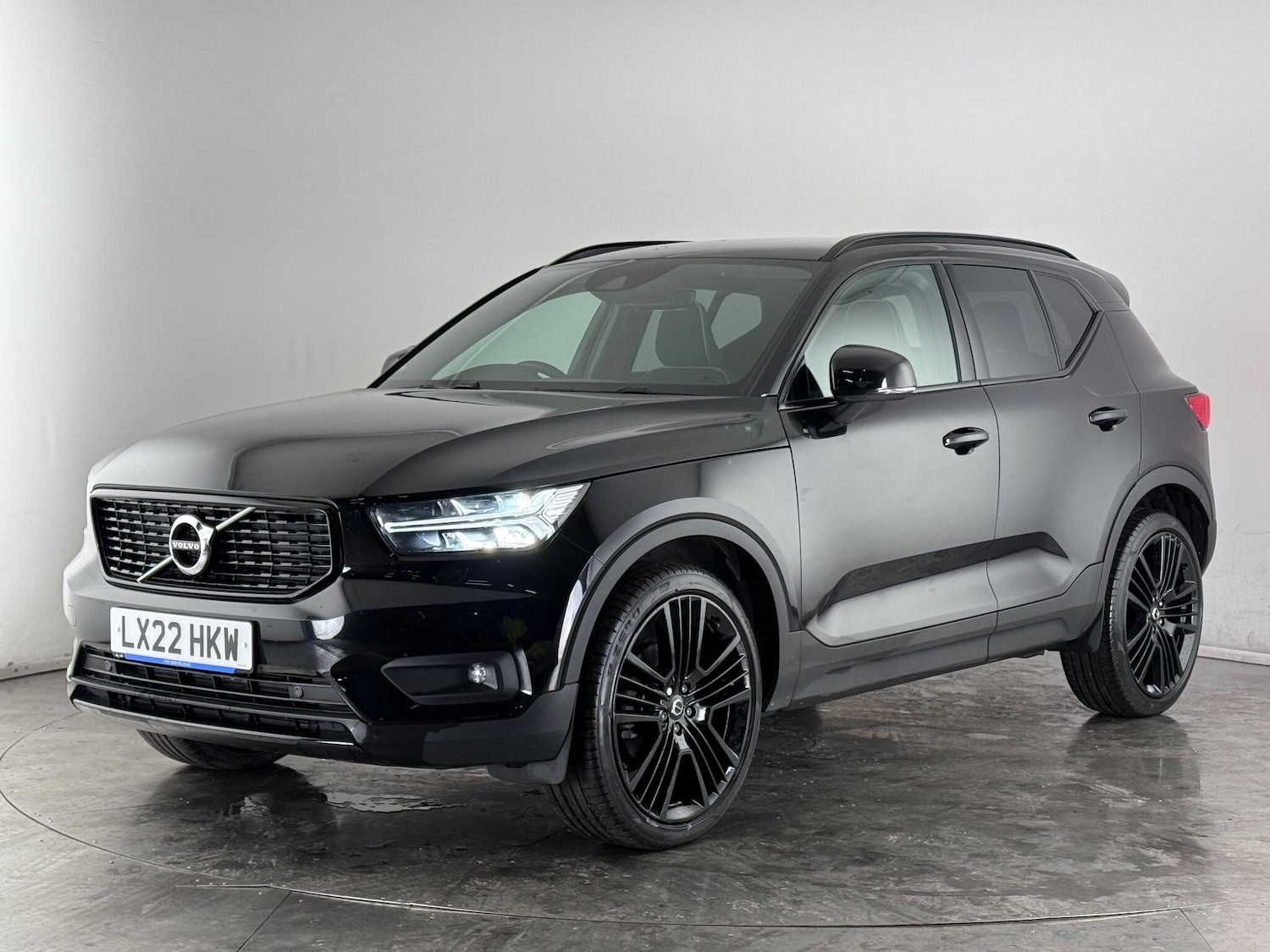 Used Volvo XC40 2022 for sale - 77222226: Photo 3