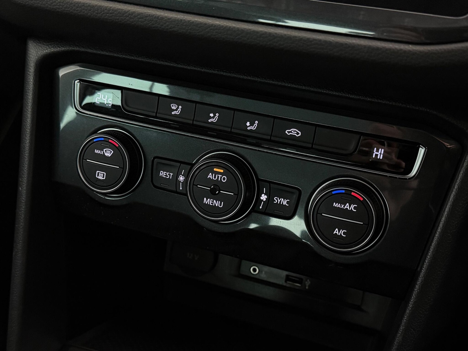 Used Volkswagen Tiguan 2017 for sale - 77182915: Photo 32