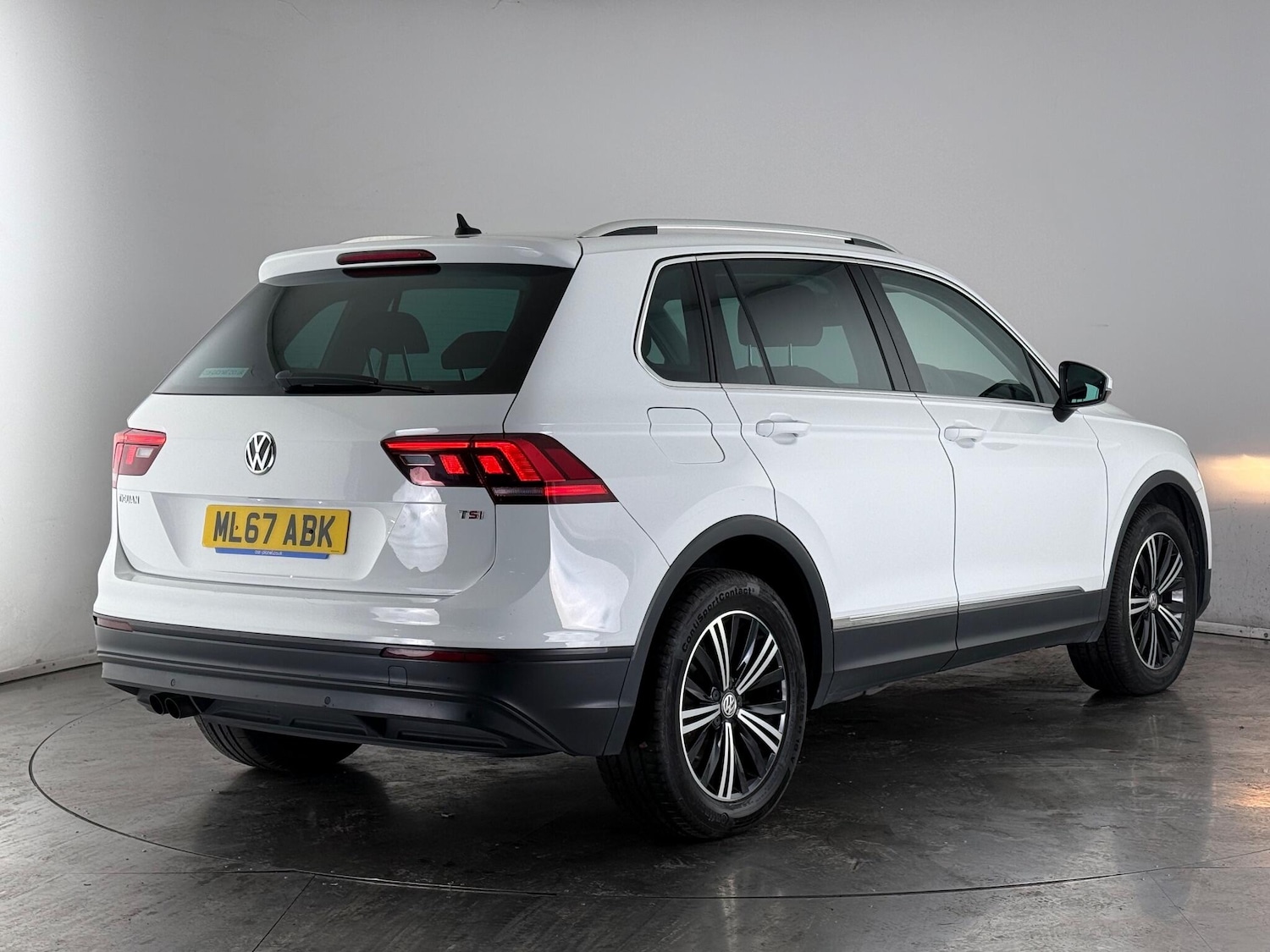 Used Volkswagen Tiguan 2017 for sale - 77182915: Photo 4