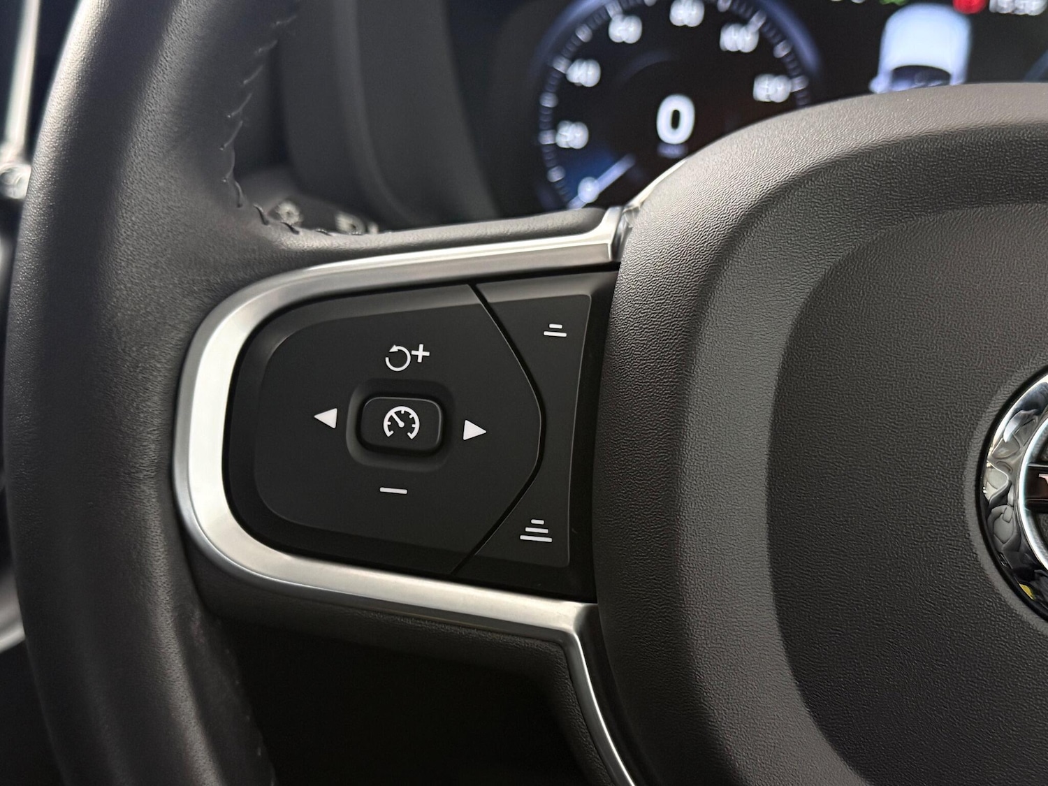 Used Volvo XC60 2020 for sale - 77259920: Photo 21