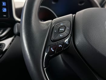 Used Toyota C-HR 2018 for sale - 79590870: Photo