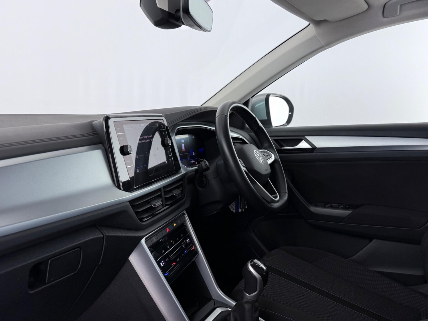 Used Volkswagen T-Roc 2023 for sale - 77575465: Photo 14