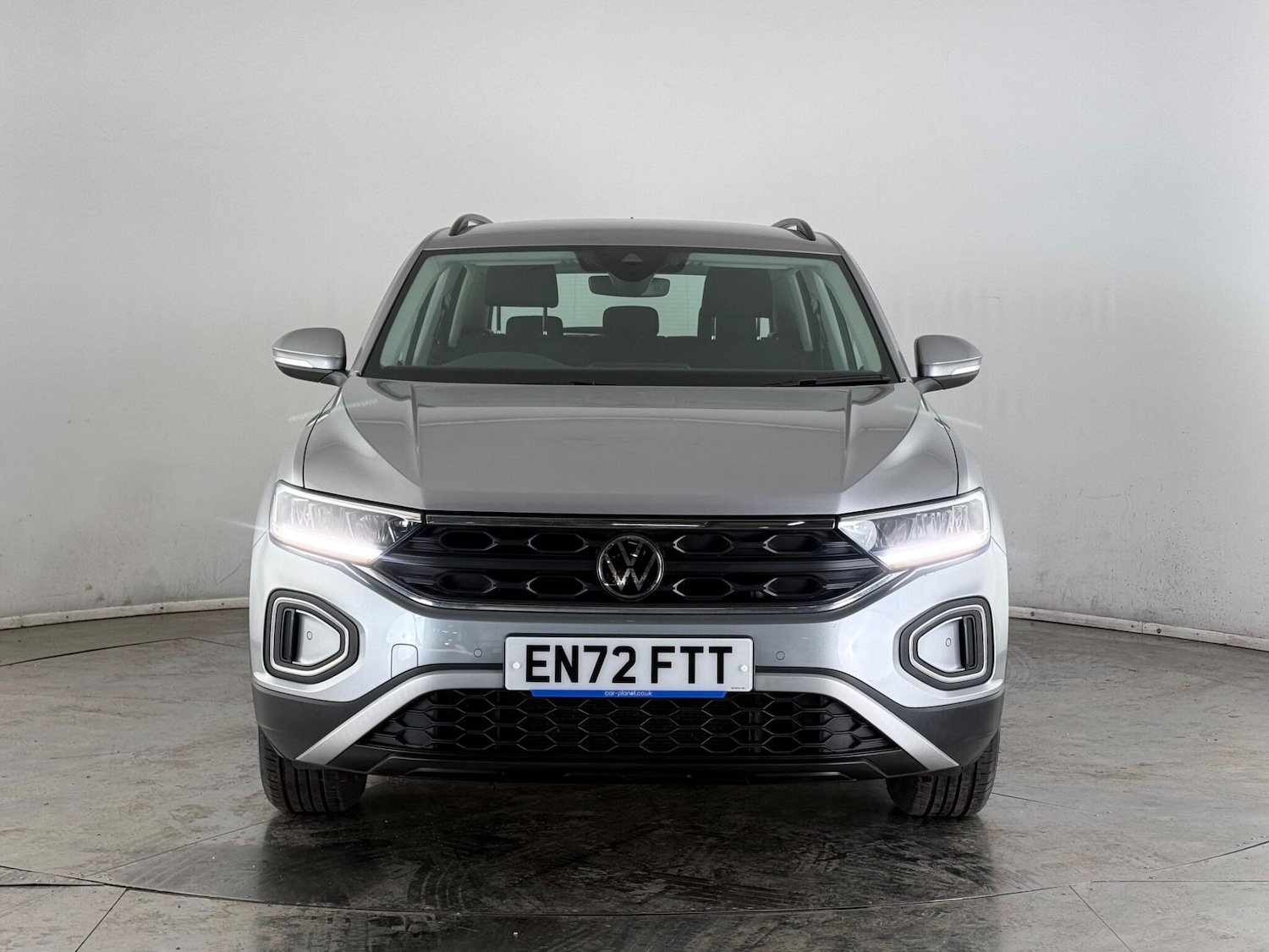 Used Volkswagen T-Roc 2023 for sale - 77575465: Photo 2