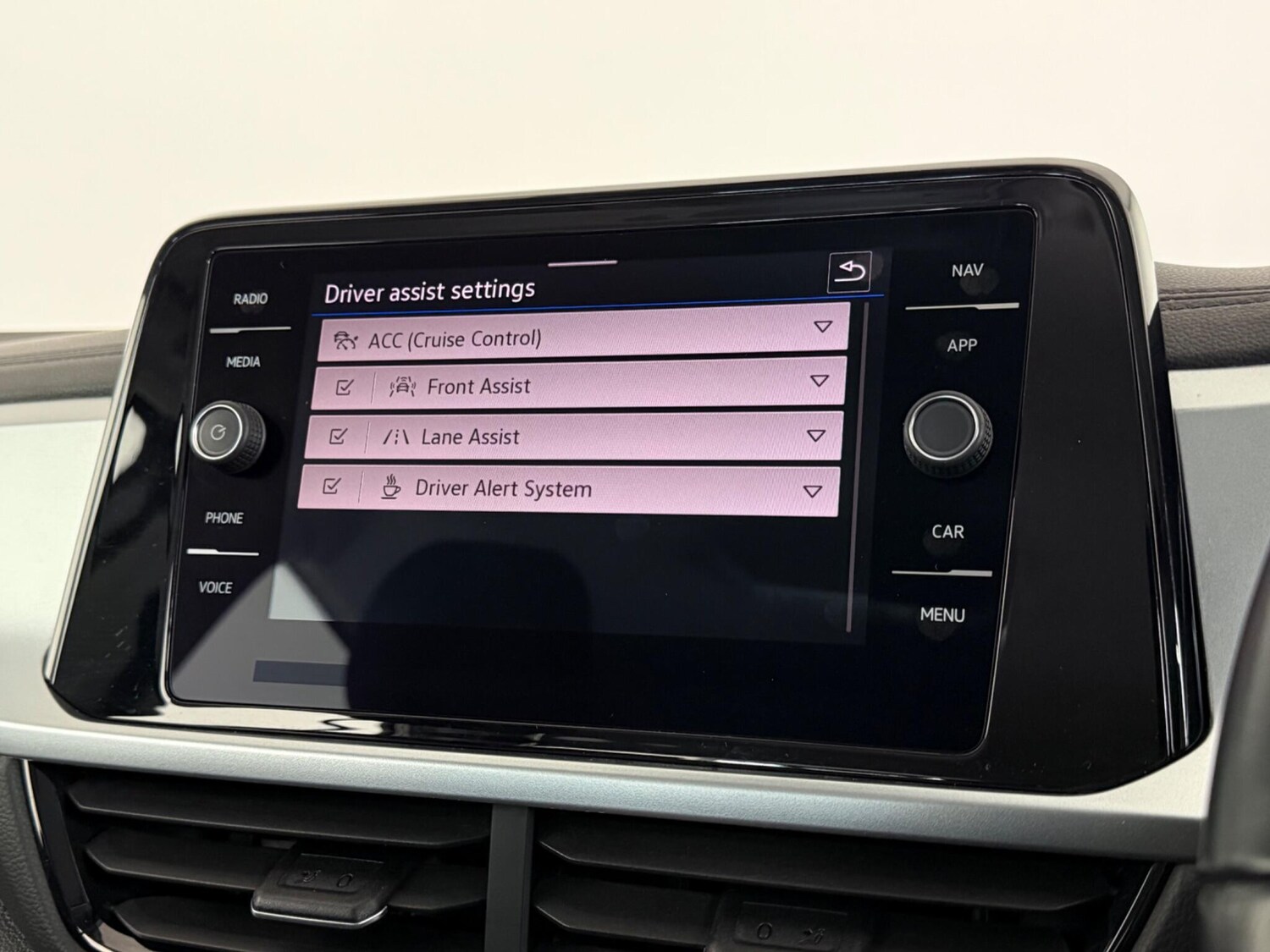 Used Volkswagen T-Roc 2023 for sale - 77575465: Photo 23