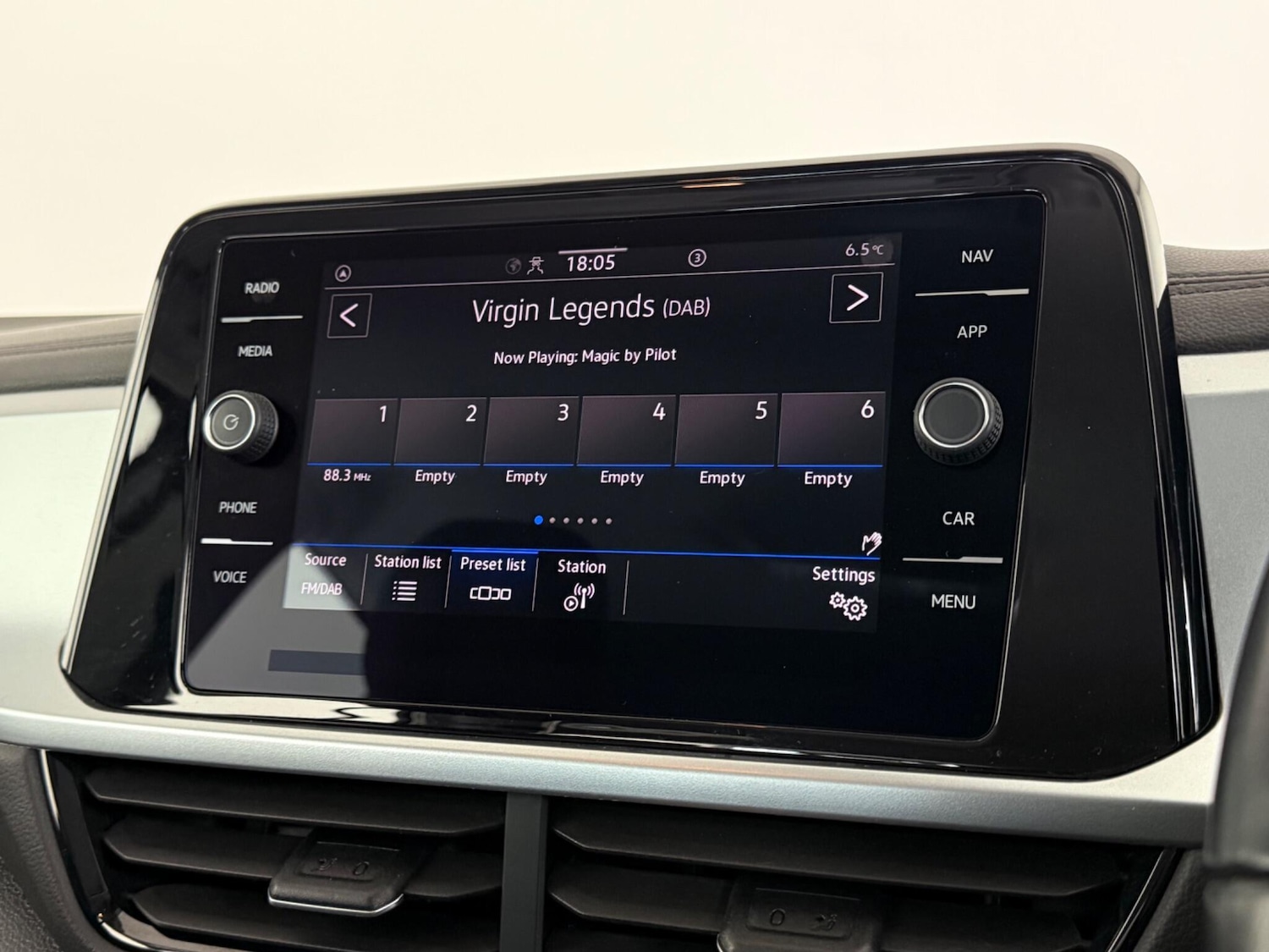 Used Volkswagen T-Roc 2023 for sale - 77575465: Photo 25