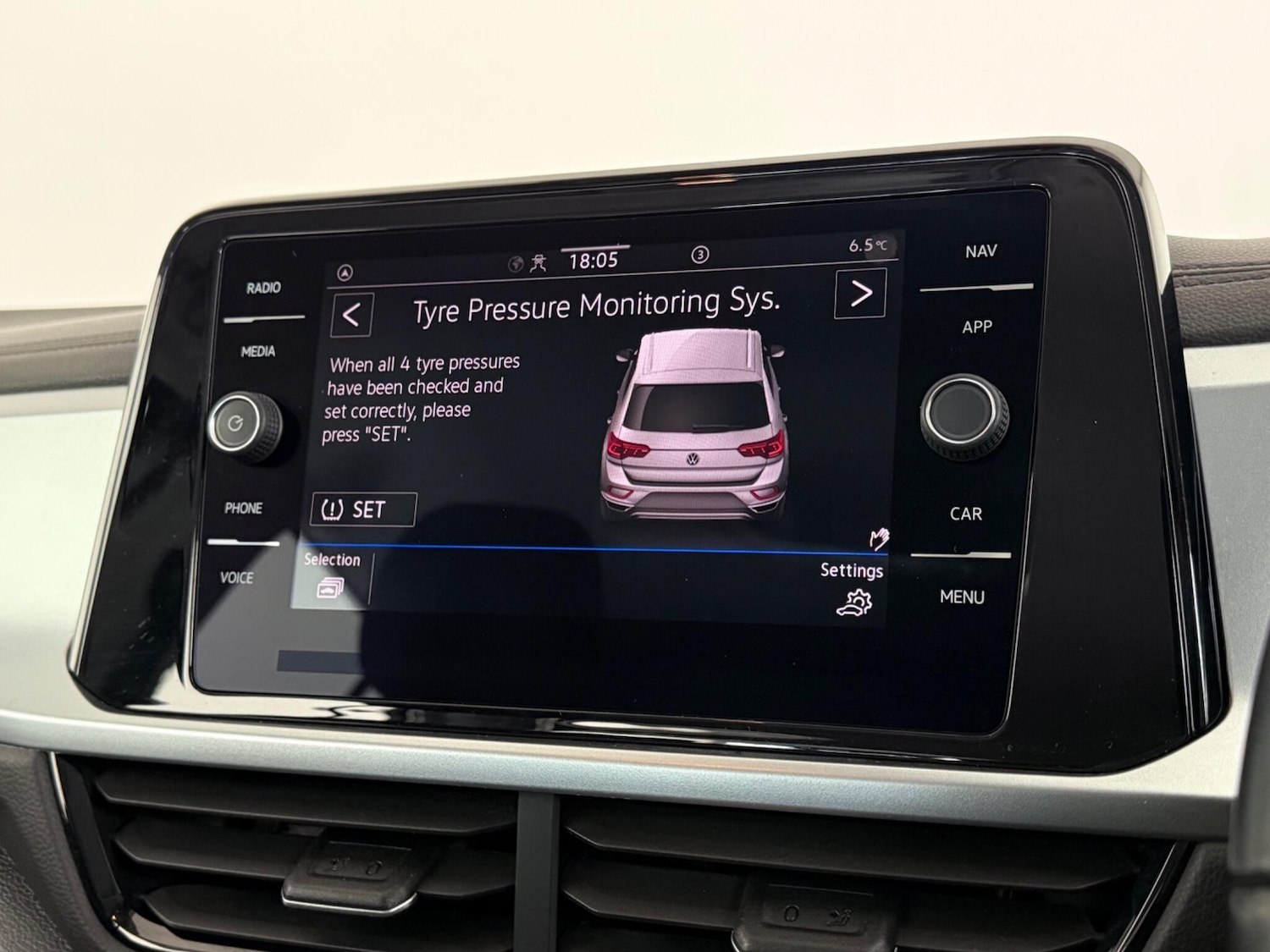 Used Volkswagen T-Roc 2023 for sale - 77575465: Photo 26