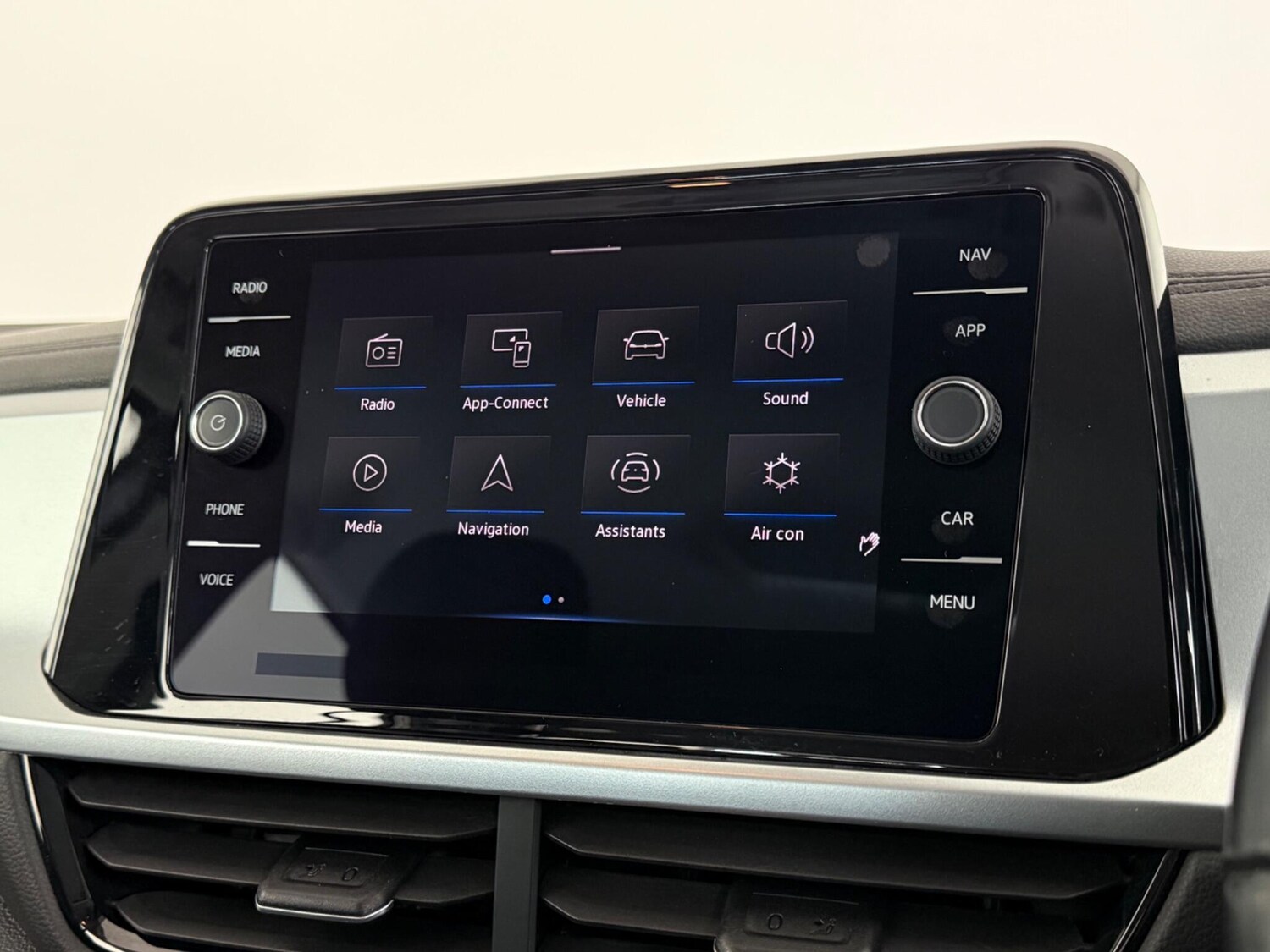 Used Volkswagen T-Roc 2023 for sale - 77575465: Photo 28