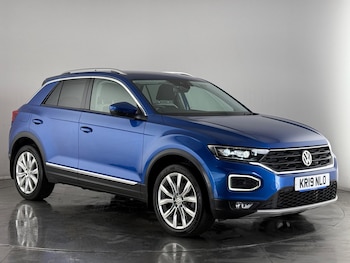 Used Volkswagen T-Roc 2019 for sale - 77259545: Photo