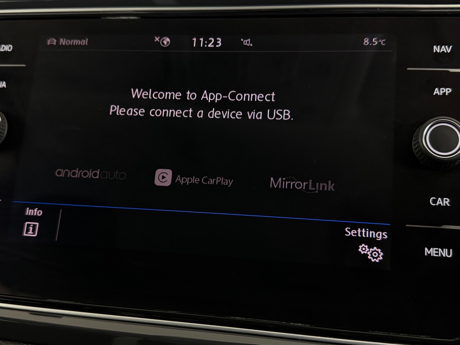 Used Volkswagen T-Roc 2019 for sale - 77259545: Photo 24