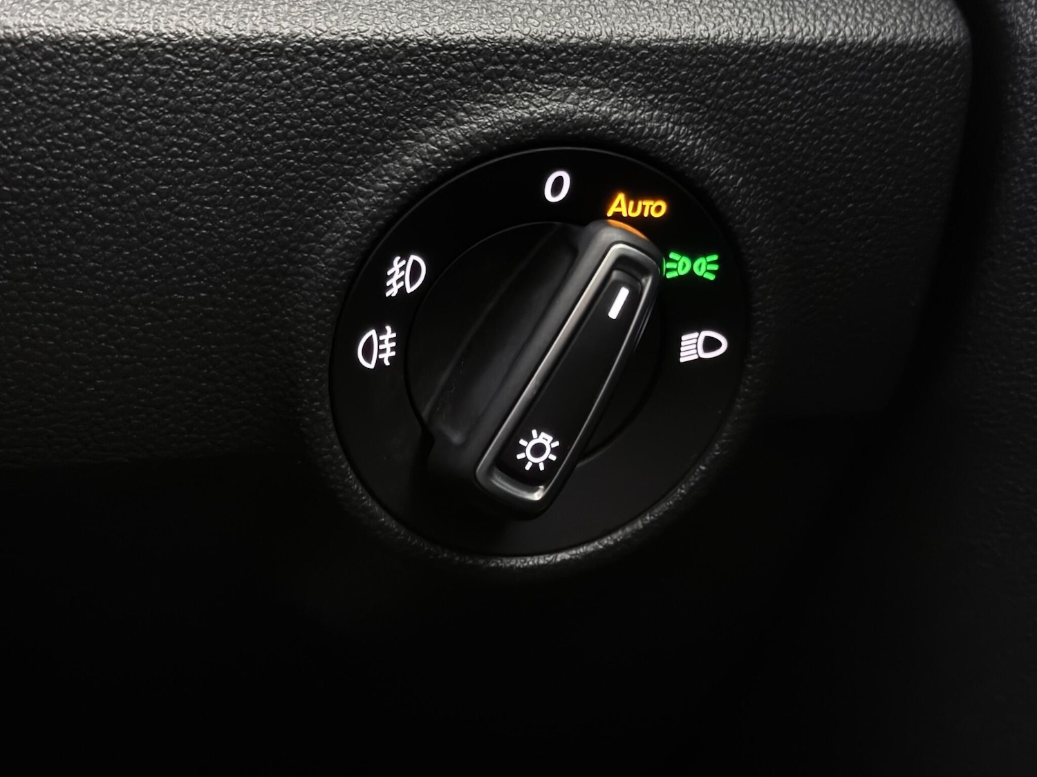 Used Volkswagen T-Roc 2019 for sale - 77259545: Photo 34