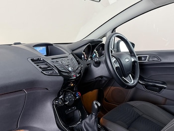 Used Ford Fiesta 2016 for sale - 79497307: Photo