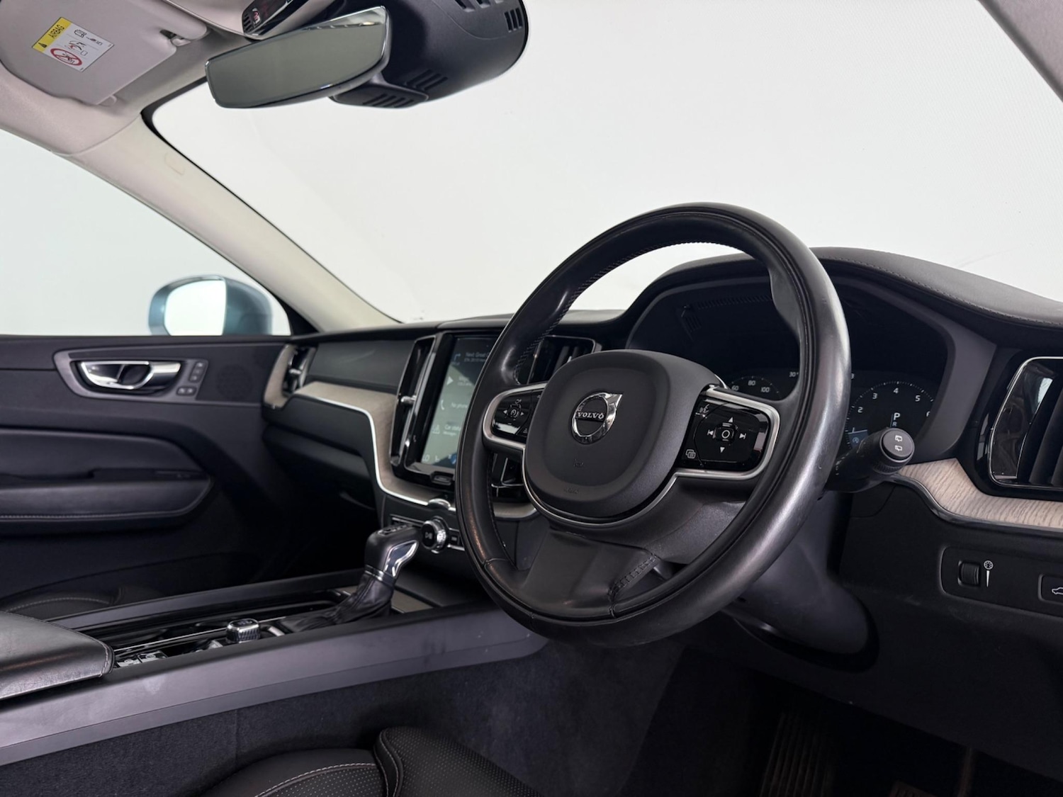 Used Volvo XC60 2018 for sale - 76466921: Photo 16