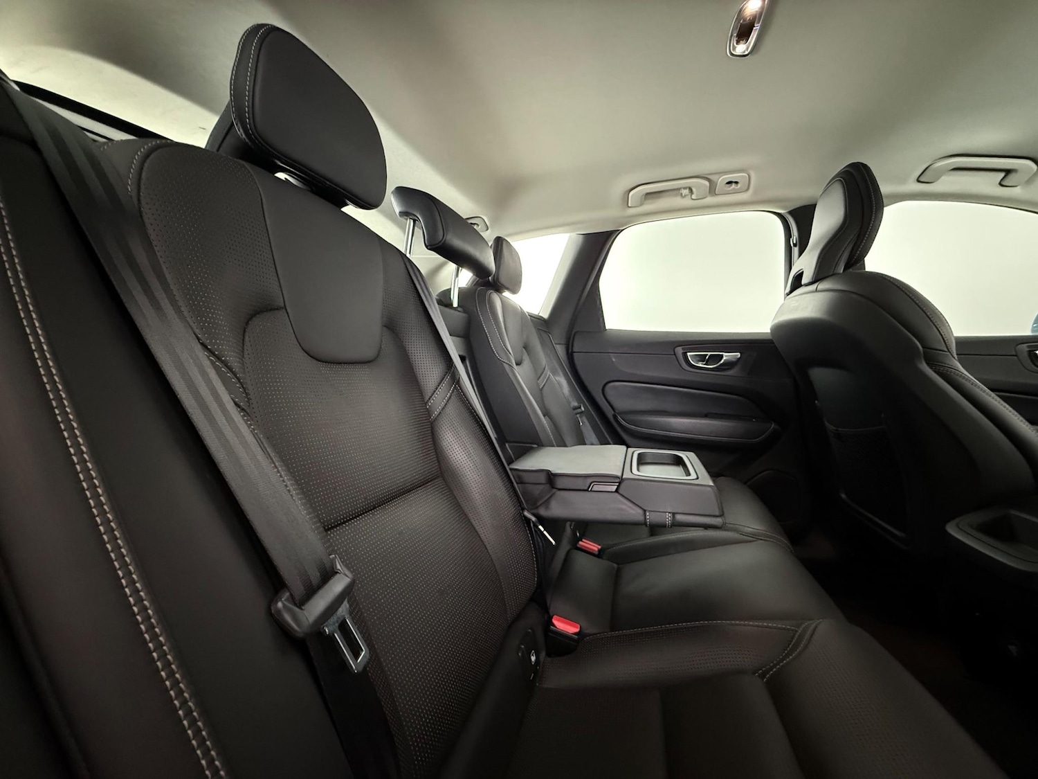 Used Volvo XC60 2018 for sale - 76466921: Photo 21