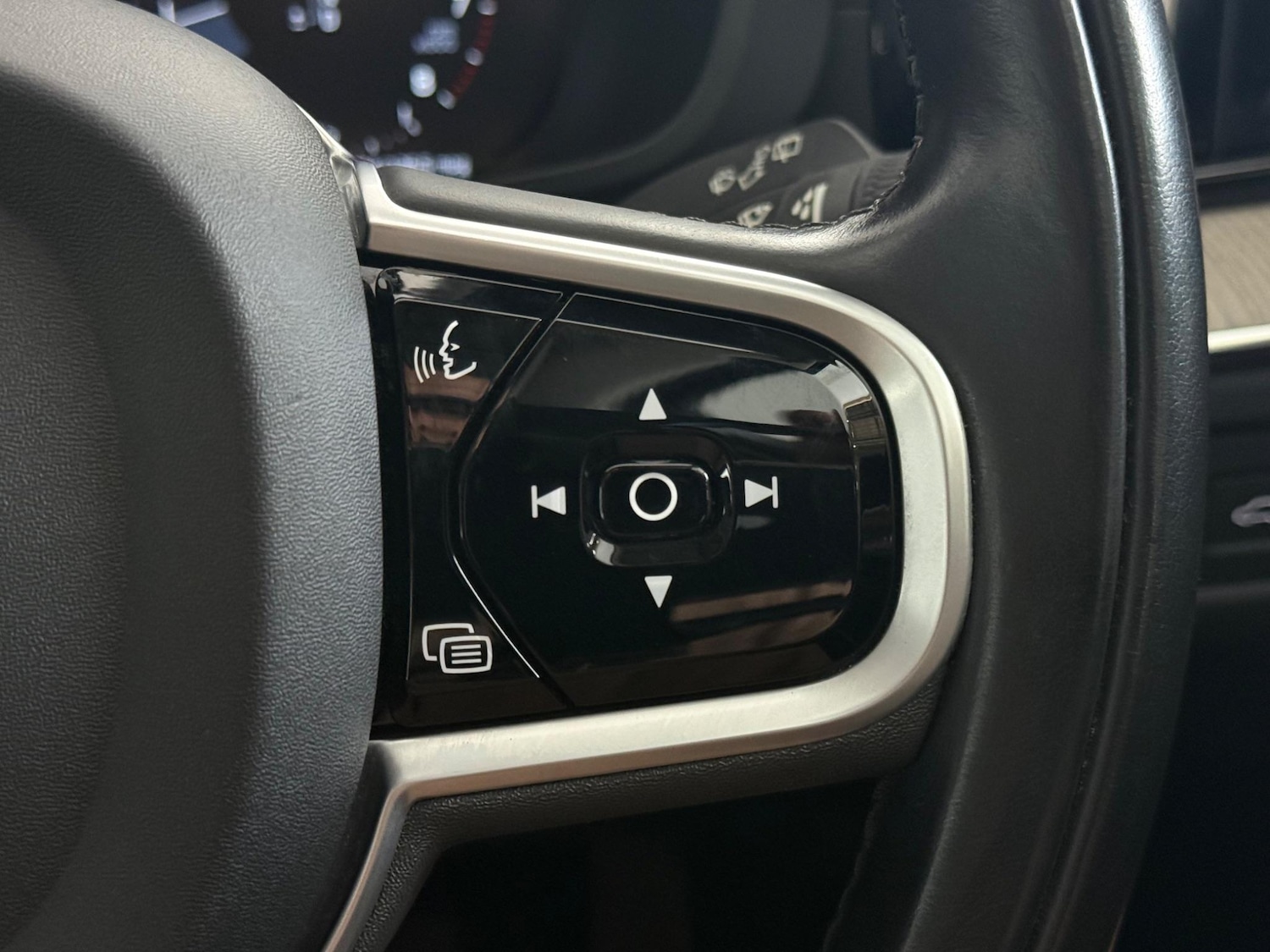 Used Volvo XC60 2018 for sale - 76466921: Photo 27