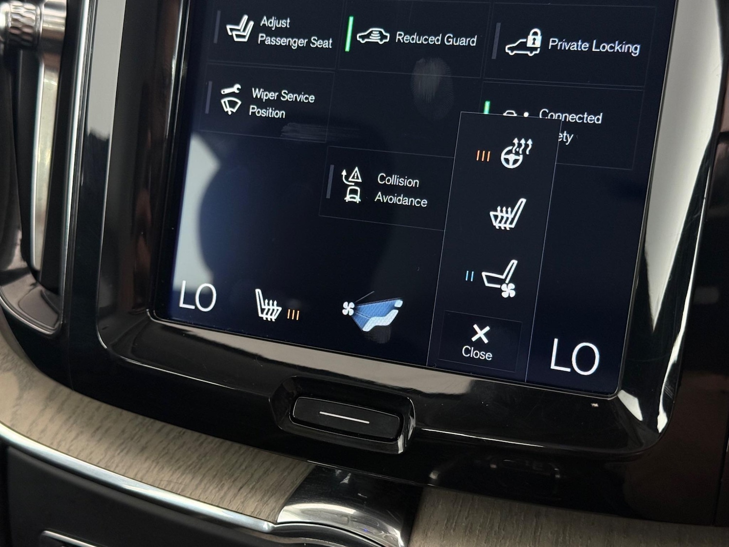 Used Volvo XC60 2018 for sale - 76466921: Photo 41