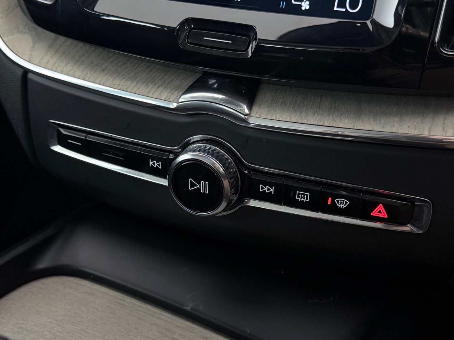 Used Volvo XC60 2018 for sale - 76466921: Photo 43