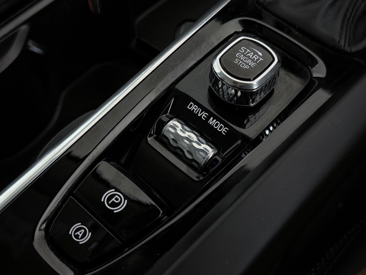 Used Volvo XC60 2018 for sale - 76466921: Photo 46