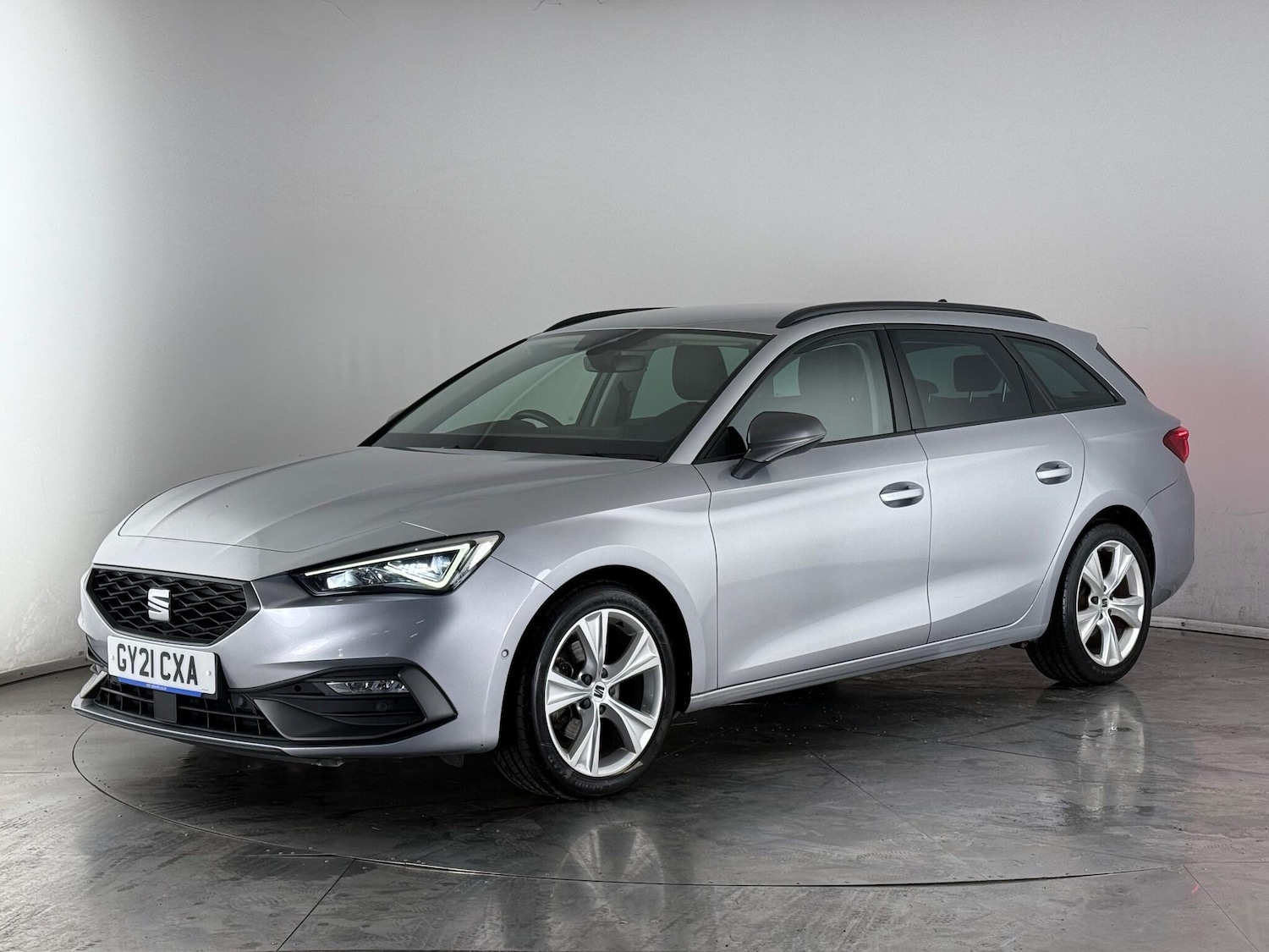 Used SEAT Leon 2021 for sale - 77182681: Photo 2