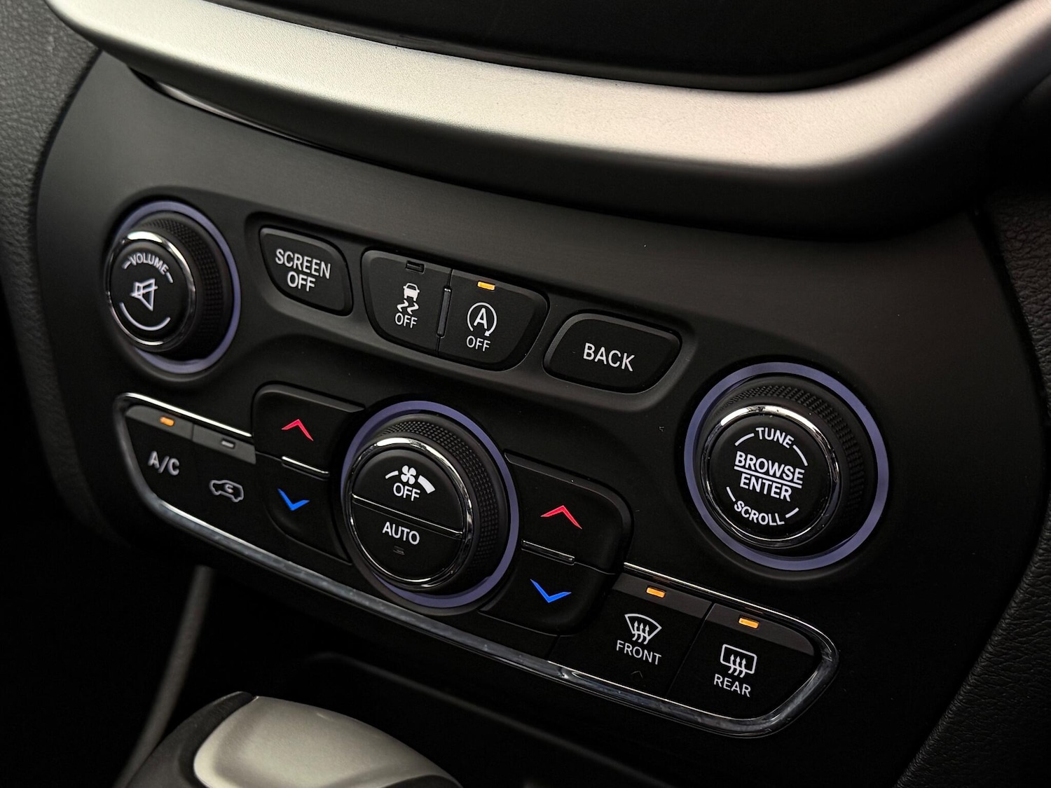 Used Jeep Cherokee 2018 for sale - 77243458: Photo 24