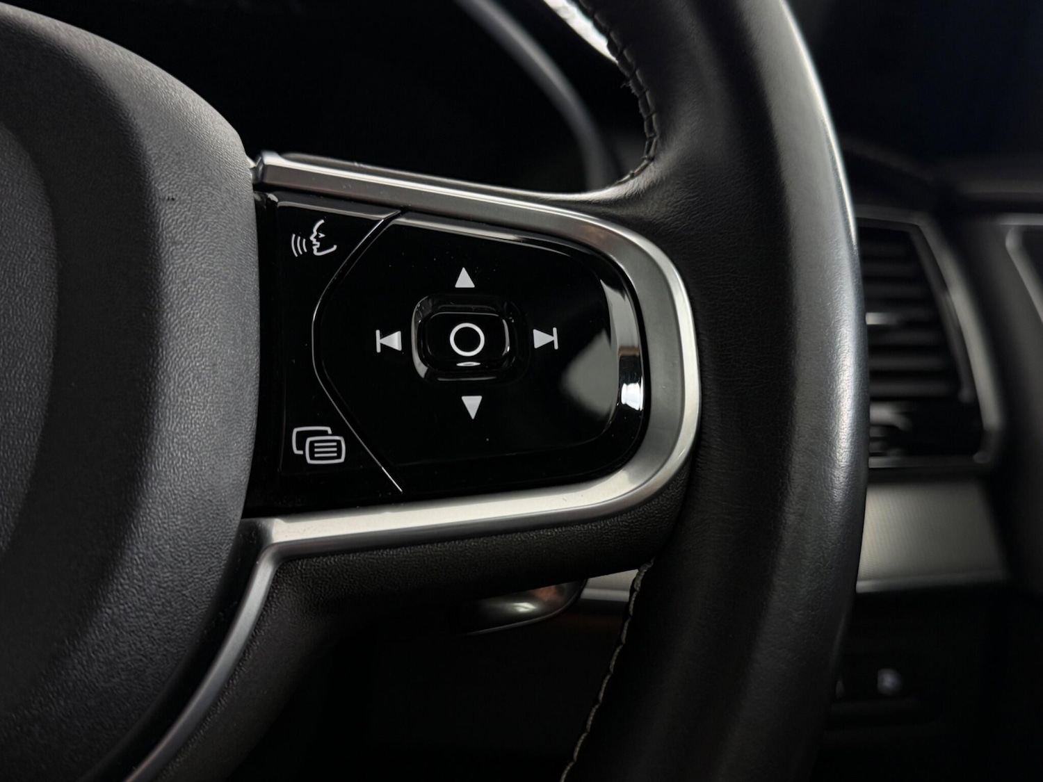 Used Volvo XC90 2019 for sale - 77998135: Photo 17