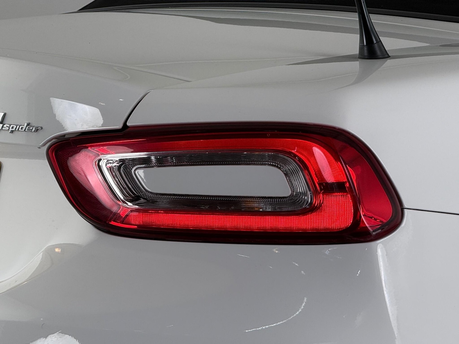 Used Fiat 124 Spider 2017 for sale - 76484796: Photo 9