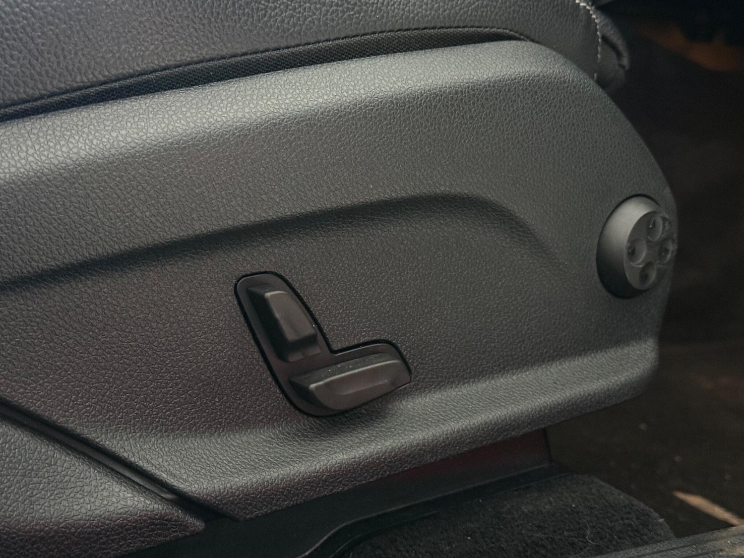 Used Mercedes-Benz GLC 2018 for sale - 77525220: Photo 15