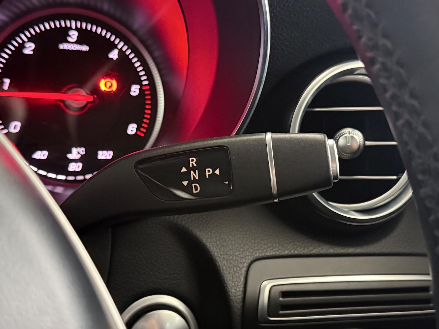 Used Mercedes-Benz GLC 2018 for sale - 77525220: Photo 23