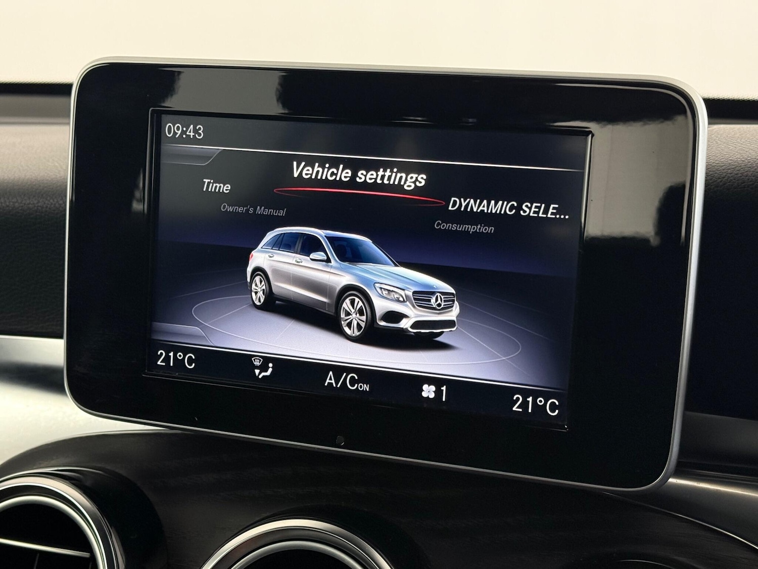 Used Mercedes-Benz GLC 2018 for sale - 77525220: Photo 31