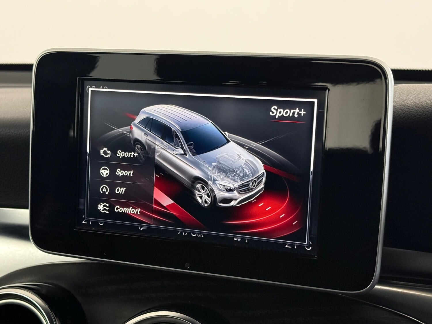 Used Mercedes-Benz GLC 2018 for sale - 77525220: Photo 33