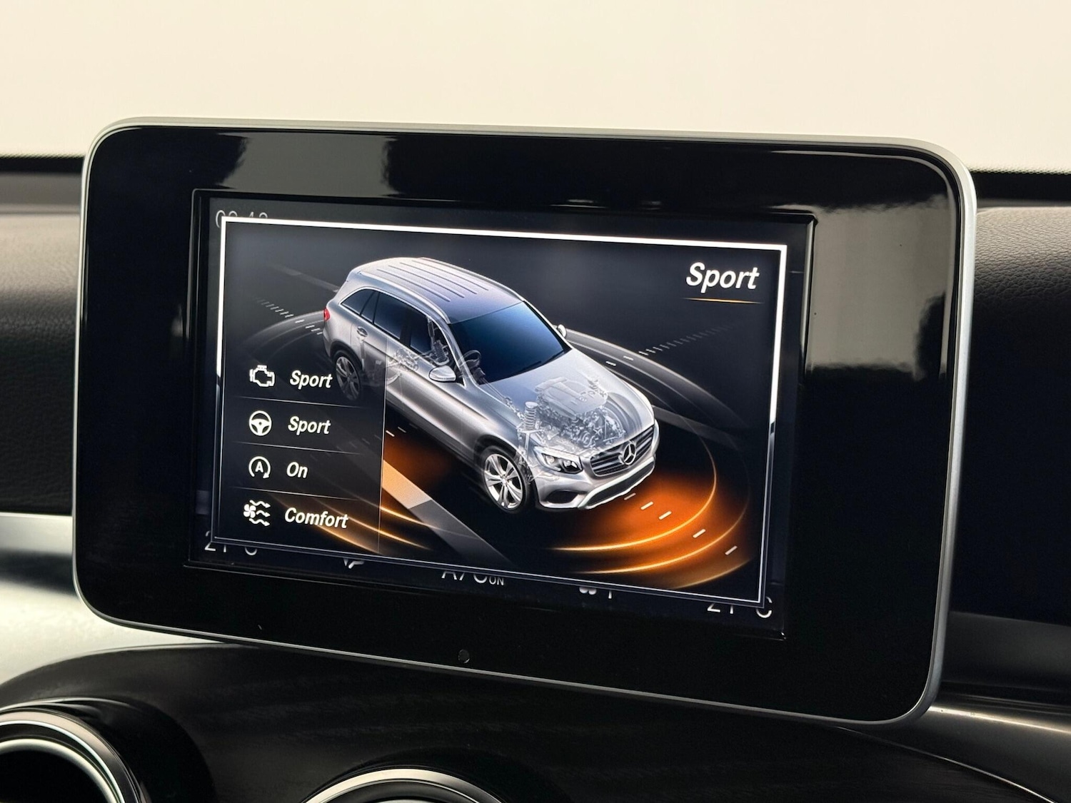 Used Mercedes-Benz GLC 2018 for sale - 77525220: Photo 34