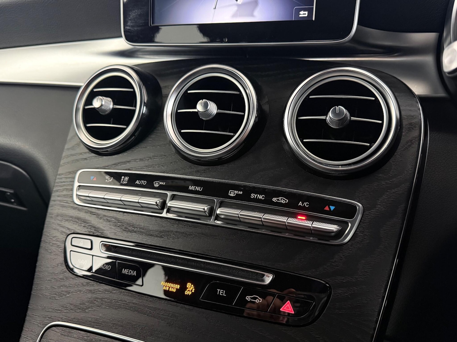 Used Mercedes-Benz GLC 2018 for sale - 77525220: Photo 37