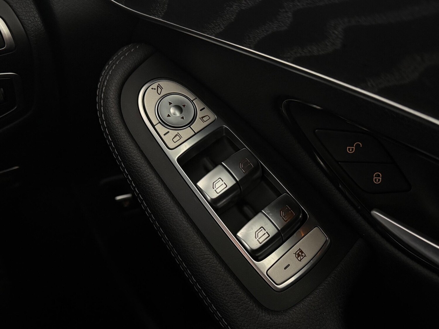 Used Mercedes-Benz GLC 2018 for sale - 77525220: Photo 39