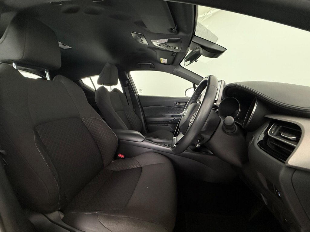 Used Toyota C-HR 2022 for sale - 76061887: Photo 16