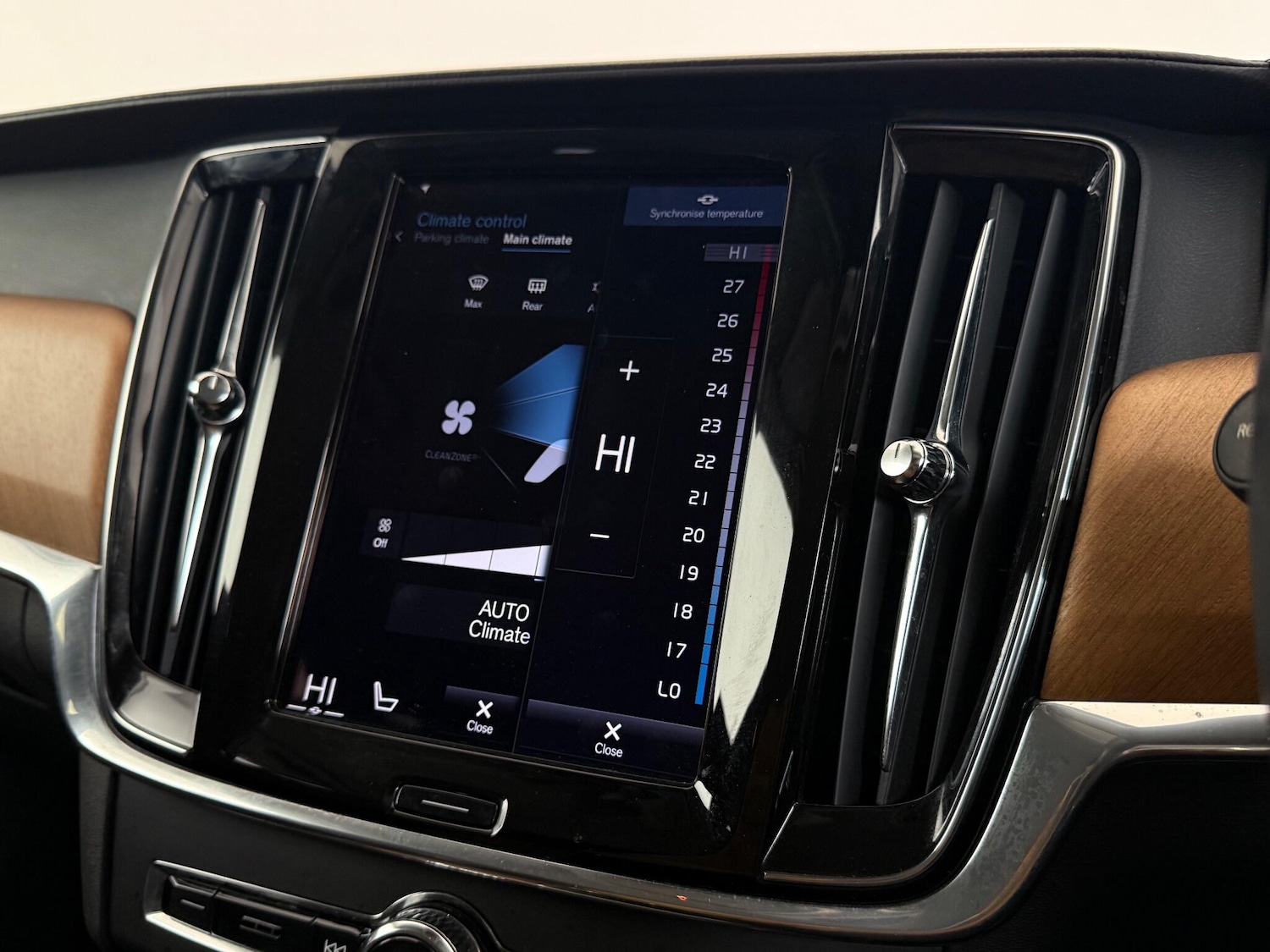 Used Volvo V90 2019 for sale - 77216805: Photo 25