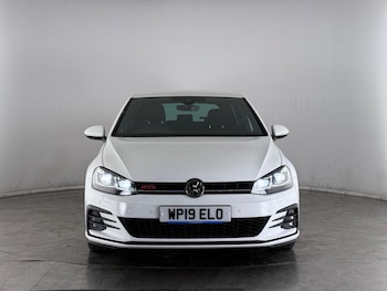 Used Volkswagen Golf 2019 for sale - 77575512: Photo