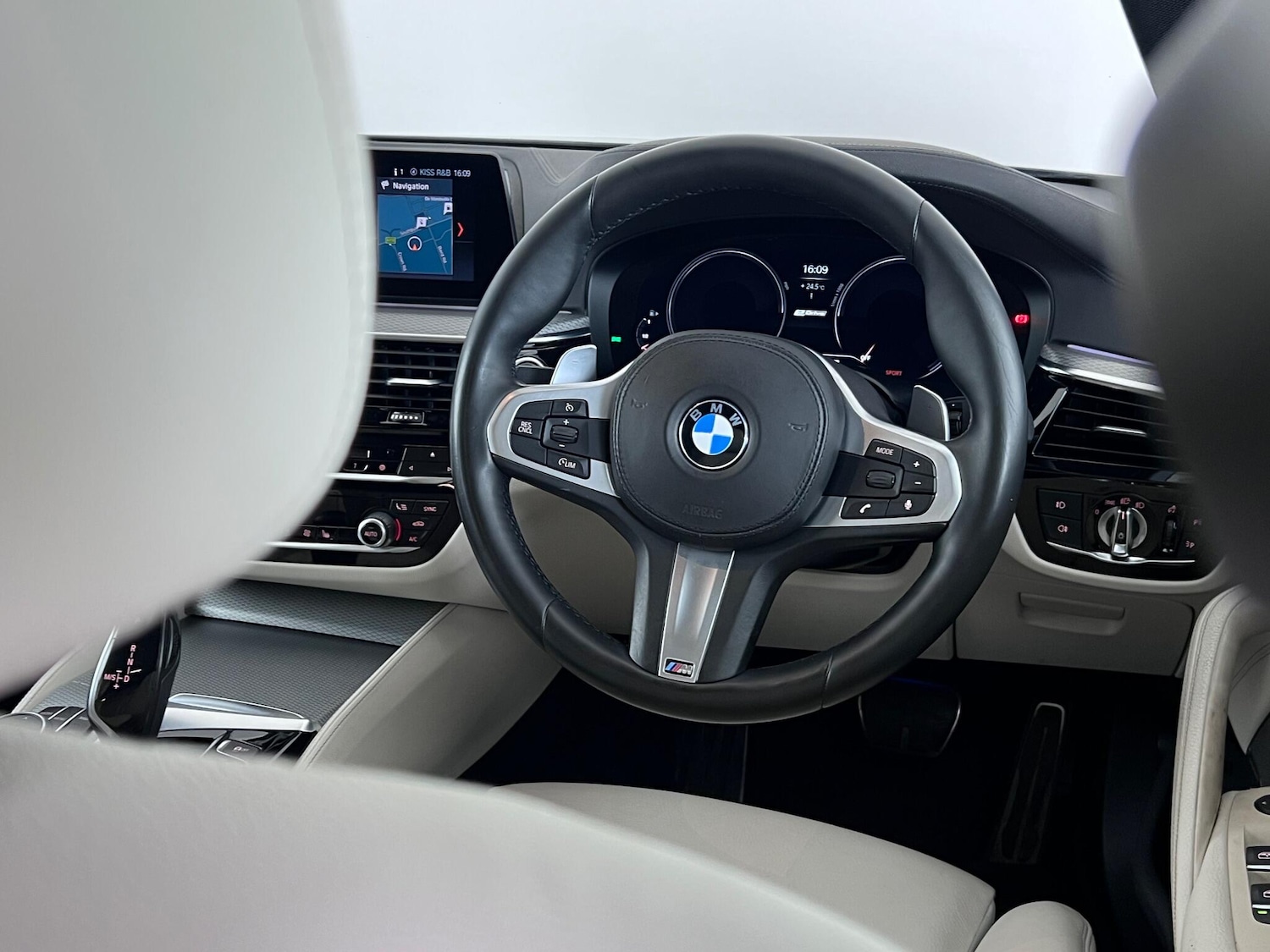 Used BMW 5 Series 2018 for sale - 76585572: Photo 20