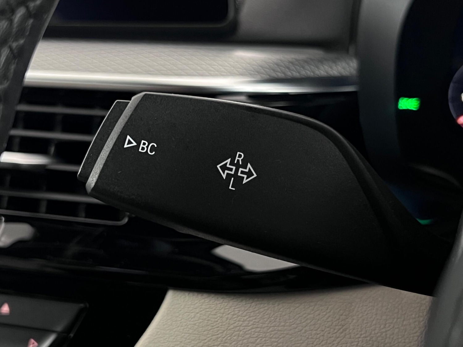 Used BMW 5 Series 2018 for sale - 76585572: Photo 25