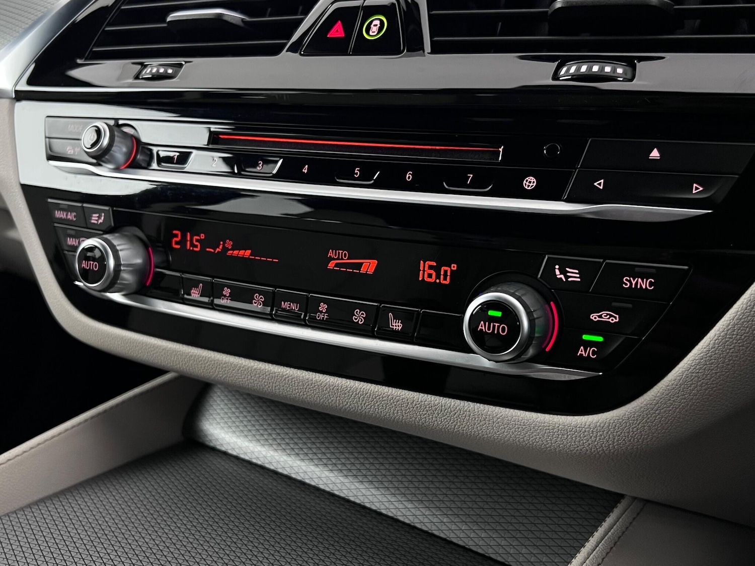 Used BMW 5 Series 2018 for sale - 76585572: Photo 35