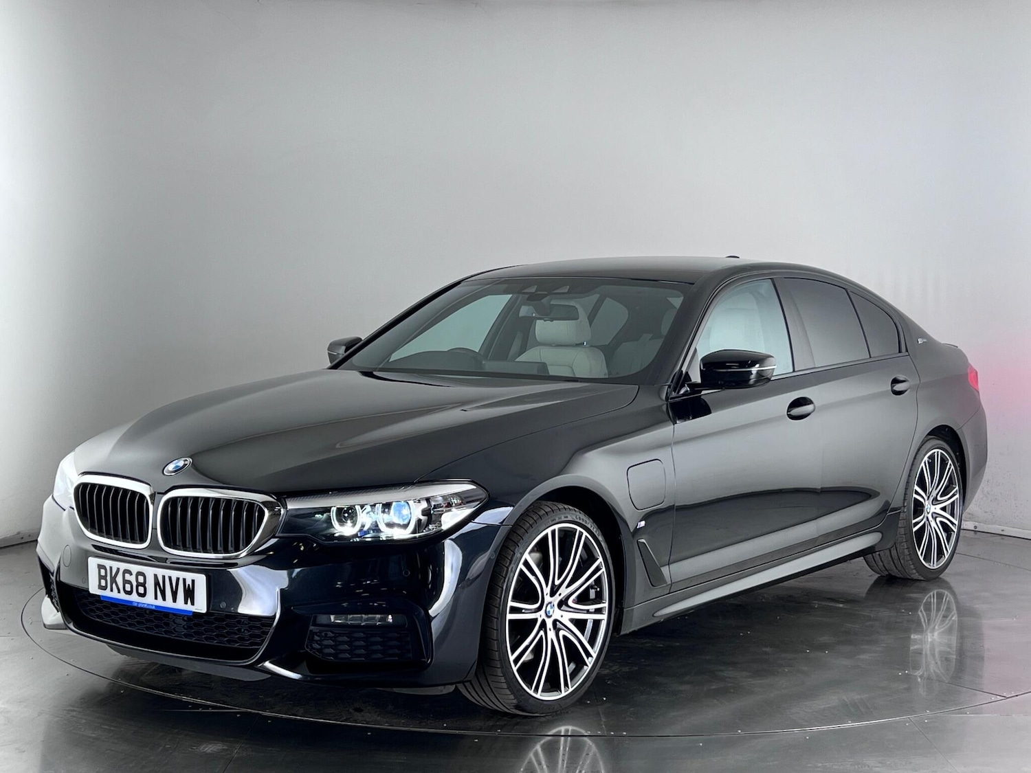 Used BMW 5 Series 2018 for sale - 76585572: Photo 4