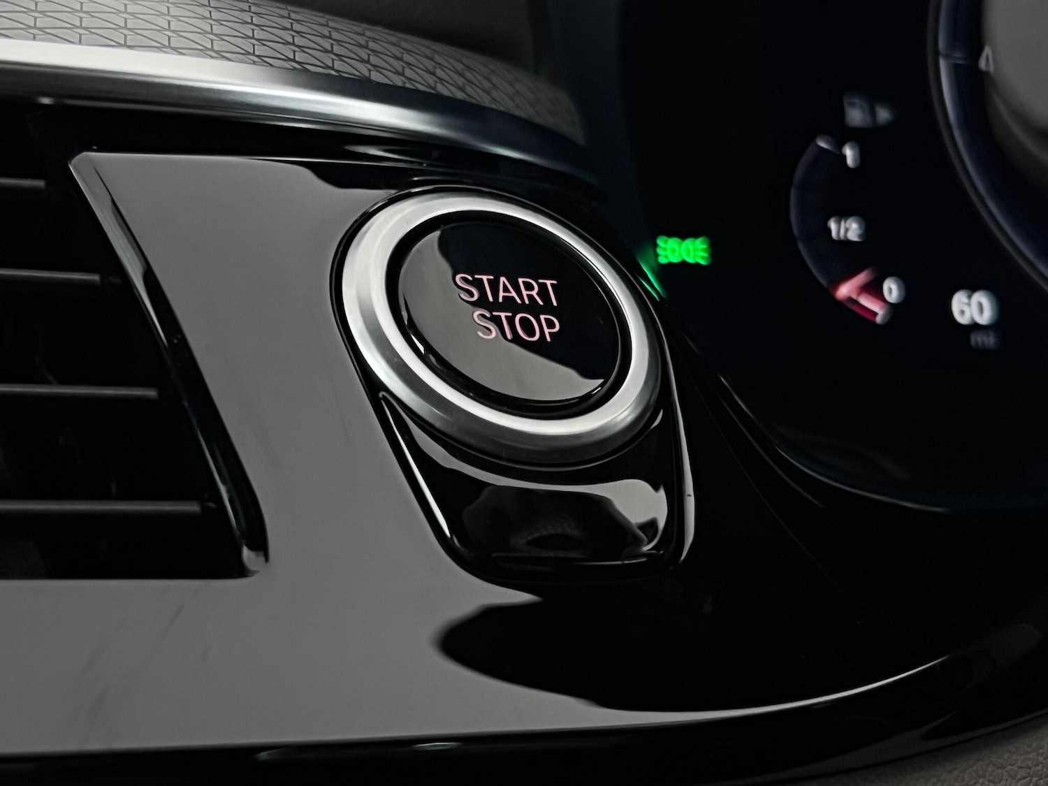 Used BMW 5 Series 2018 for sale - 76585572: Photo 40