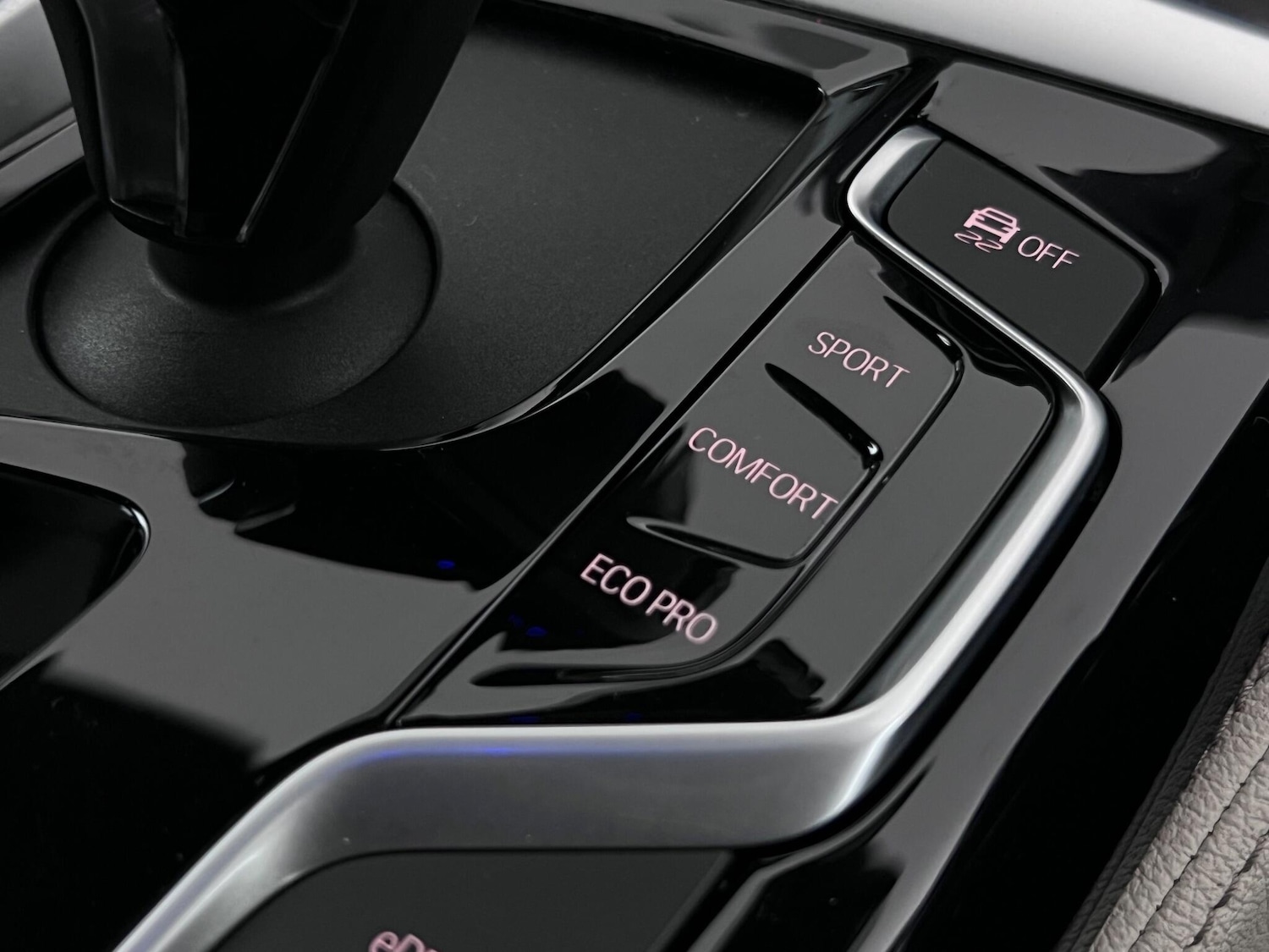 Used BMW 5 Series 2018 for sale - 76585572: Photo 42