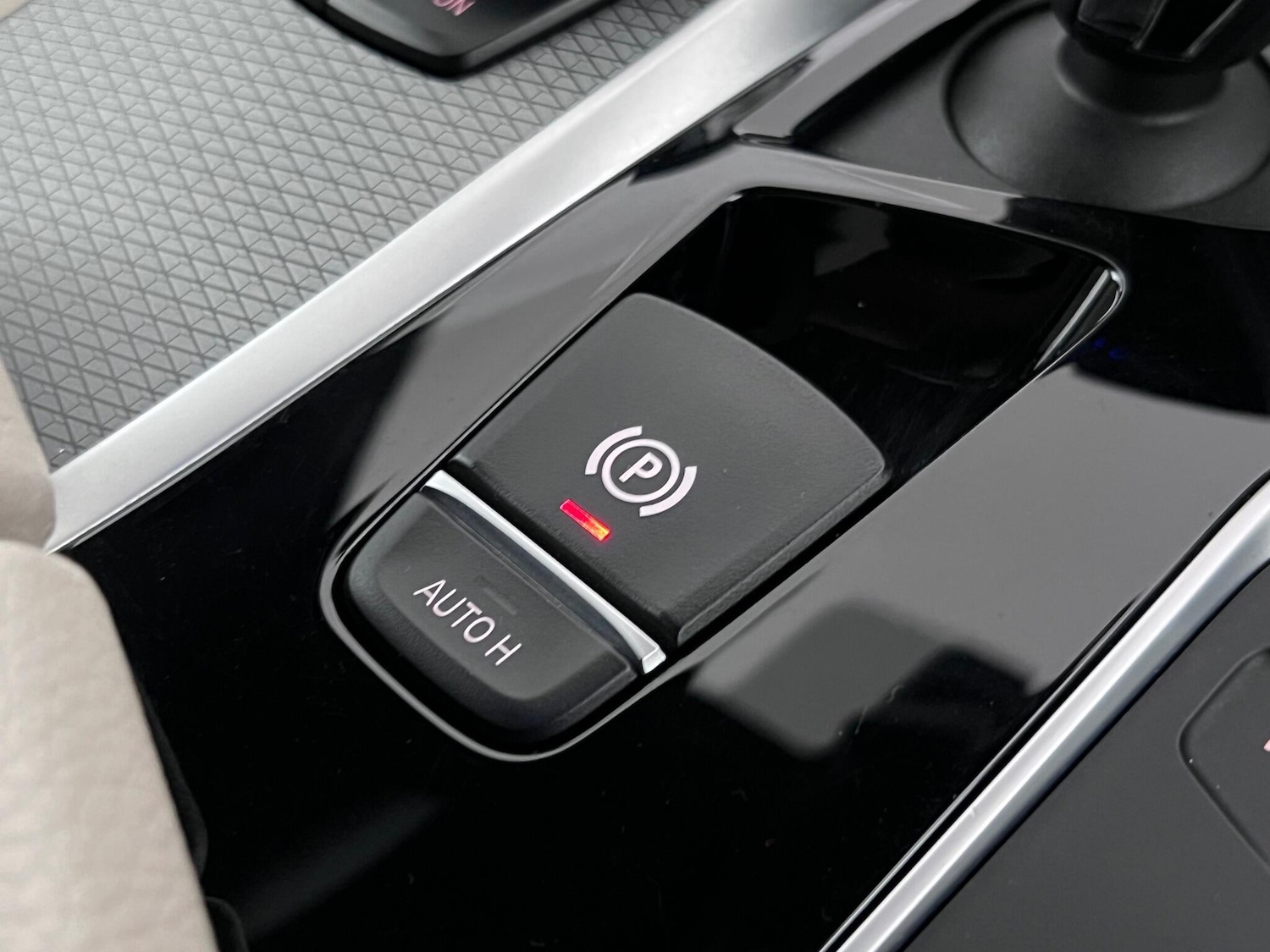 Used BMW 5 Series 2018 for sale - 76585572: Photo 43