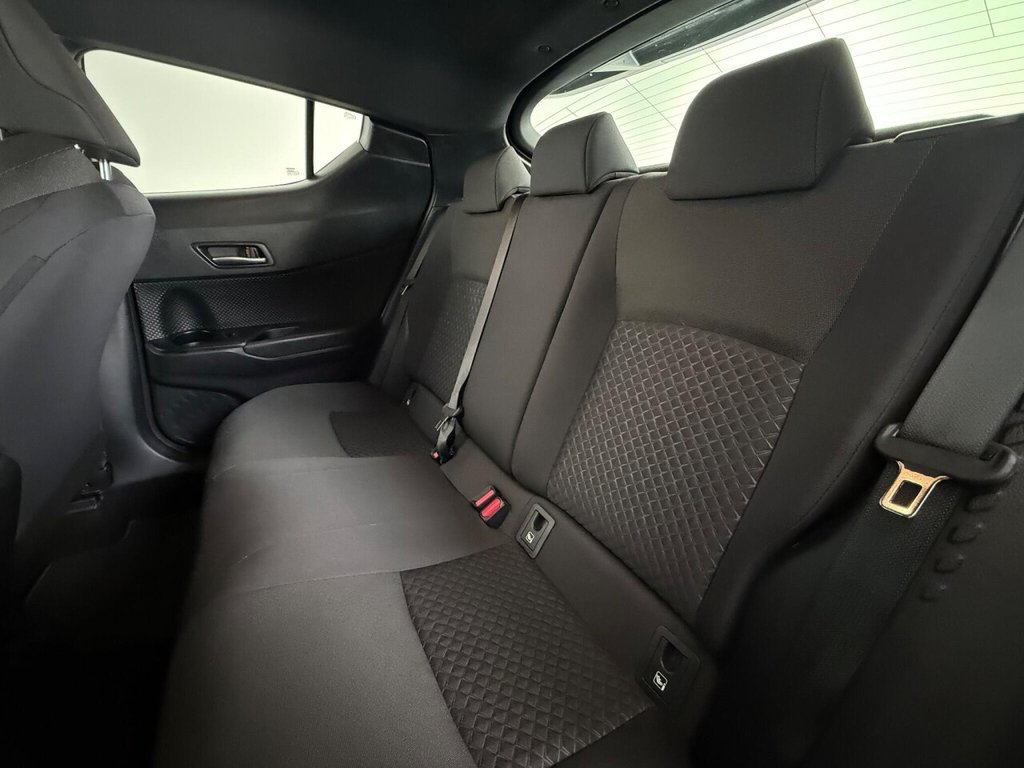 Used Toyota C-HR 2023 for sale - 76185292: Photo 18