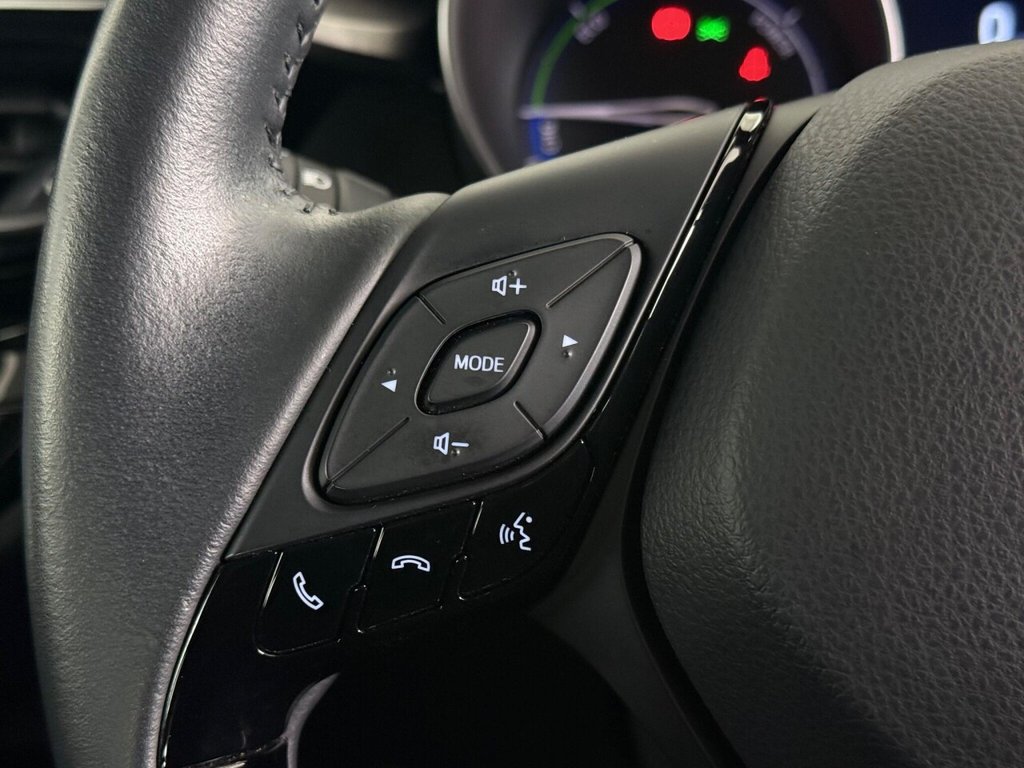 Used Toyota C-HR 2023 for sale - 76185292: Photo 25