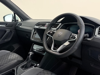 Used Volkswagen Tiguan 2021 for sale - 78662801: Photo