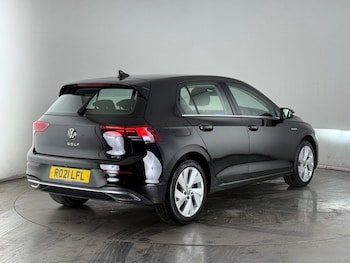 Used Volkswagen Golf 2021 for sale - 75698234: Photo