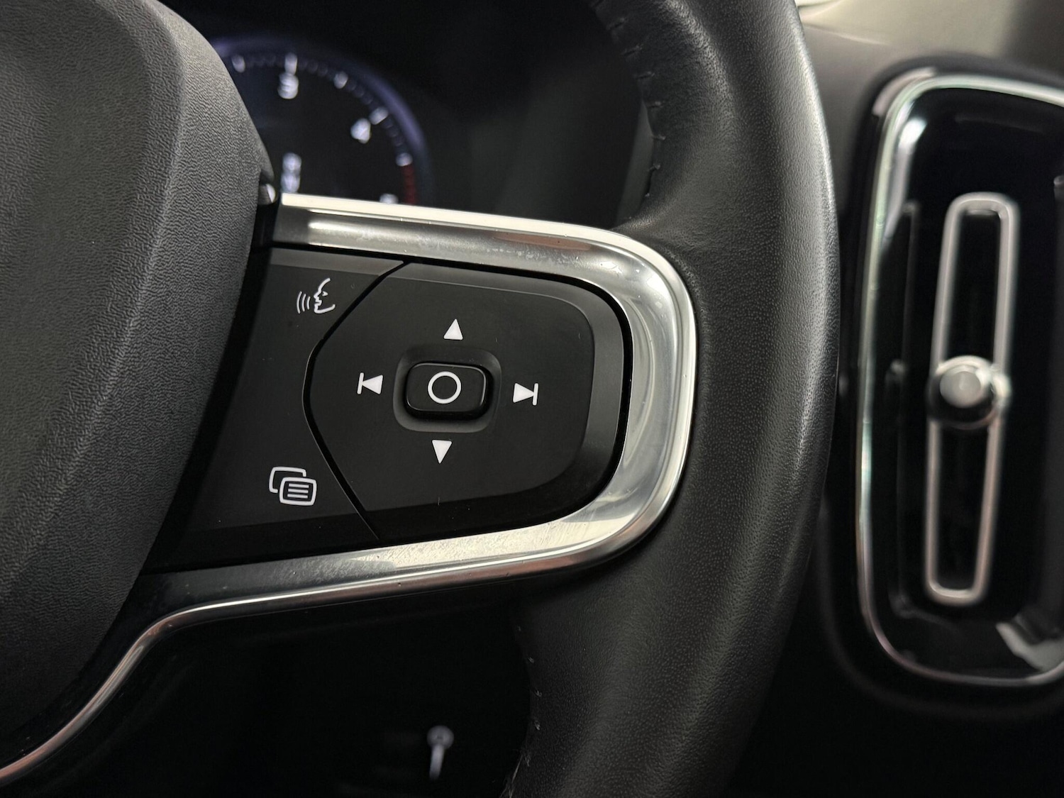 Used Volvo XC40 2020 for sale - 77222652: Photo 21