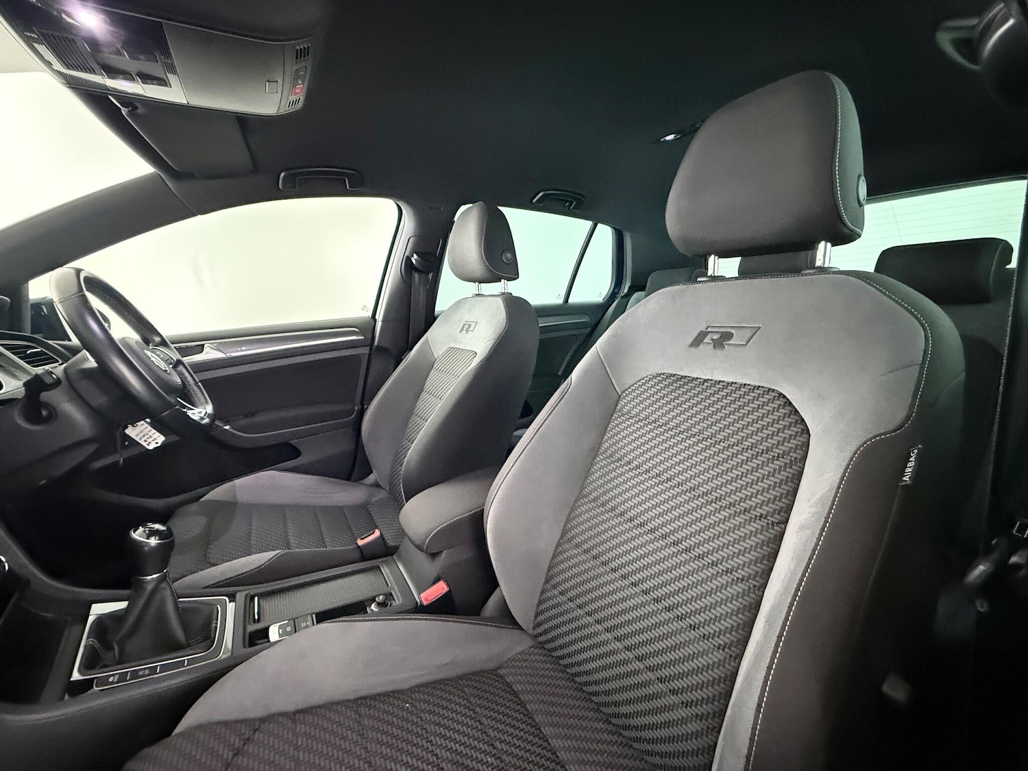 Used Volkswagen Golf 2019 for sale - 77246475: Photo 9