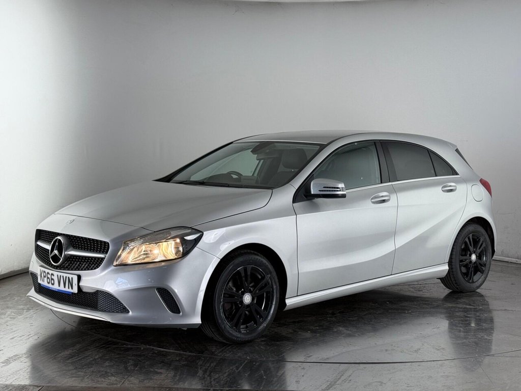 Used Mercedes-Benz A-Class 2016 for sale - 76395887: Photo 4