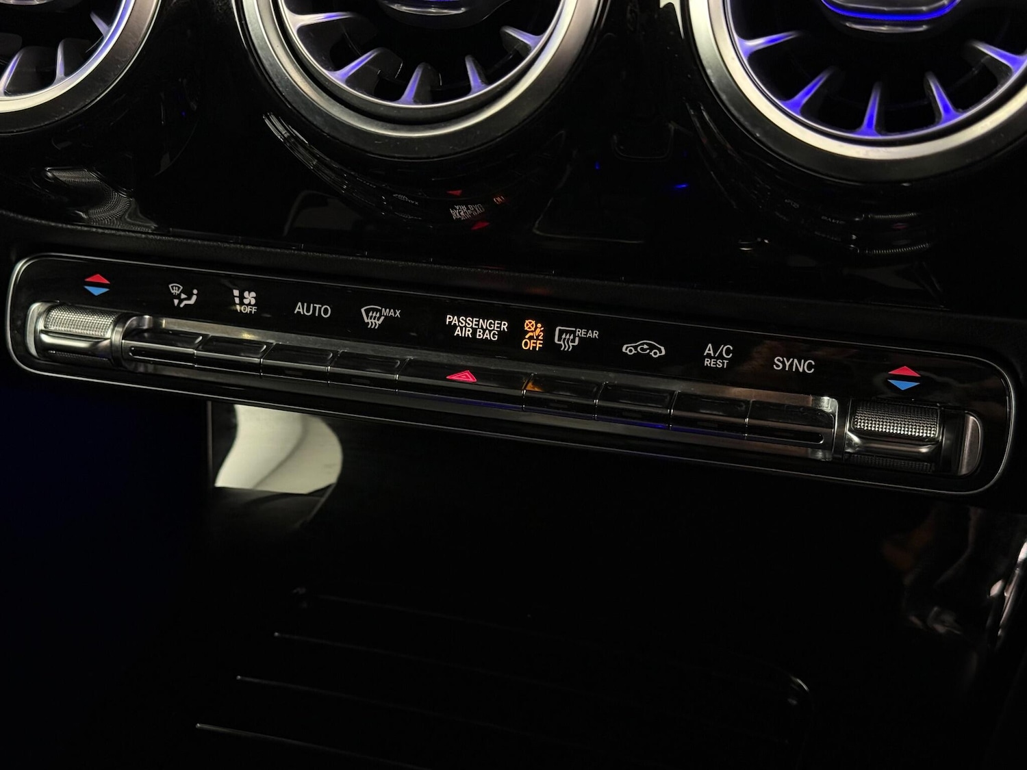 Used Mercedes-Benz A-Class for sale - 76994540: Photo 40